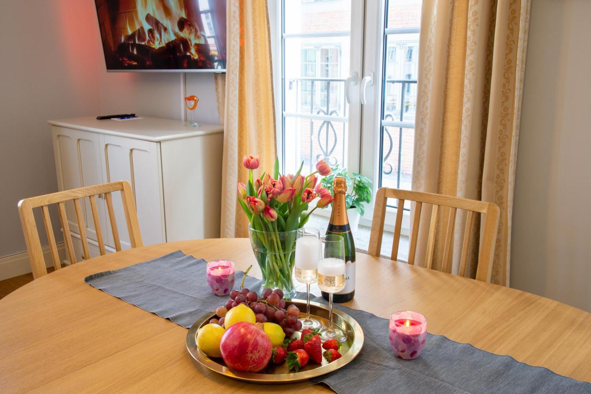 Apartamenty Szlachecki I Pod Artusem Гданск Екстериор снимка