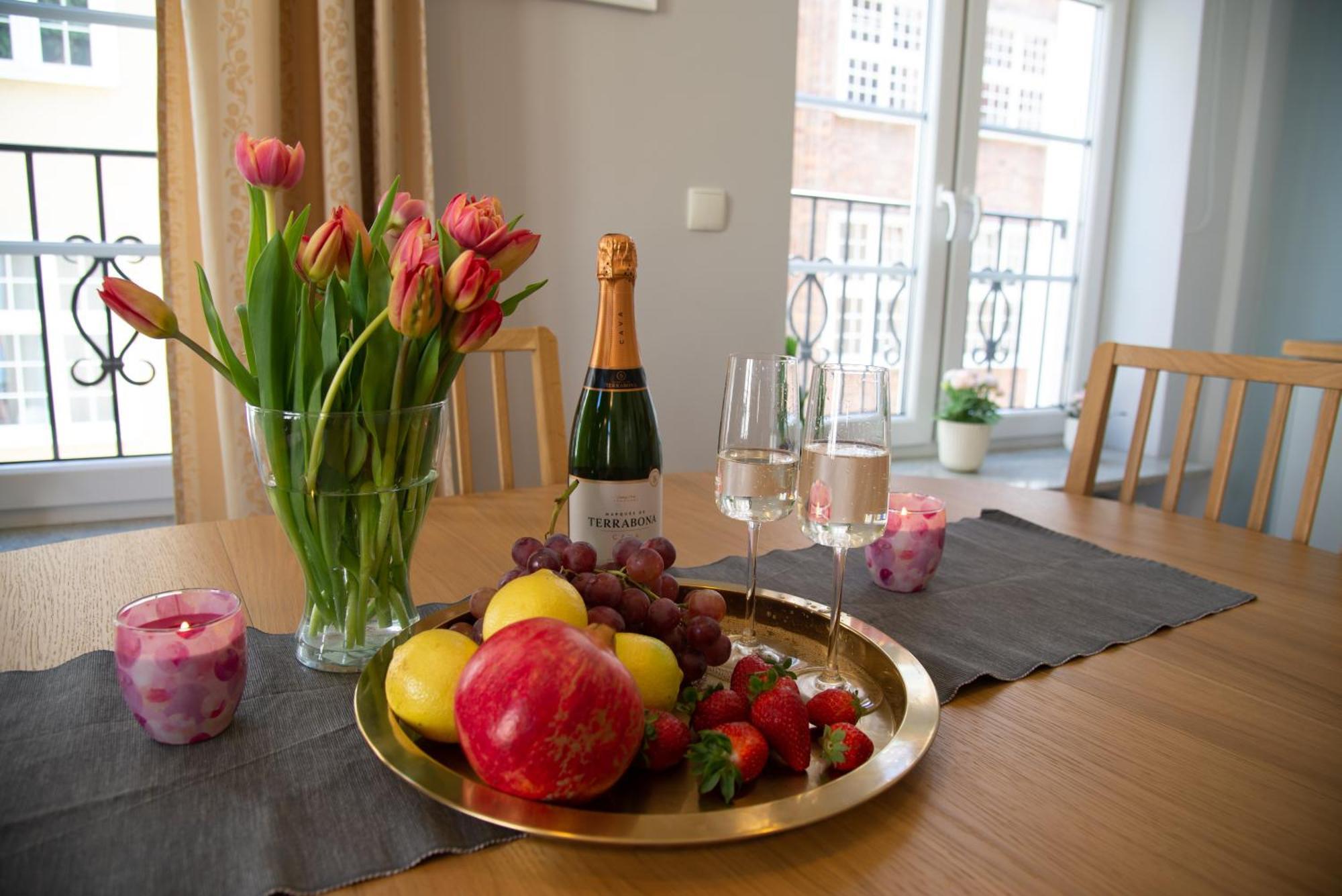 Apartamenty Szlachecki I Pod Artusem Гданск Екстериор снимка